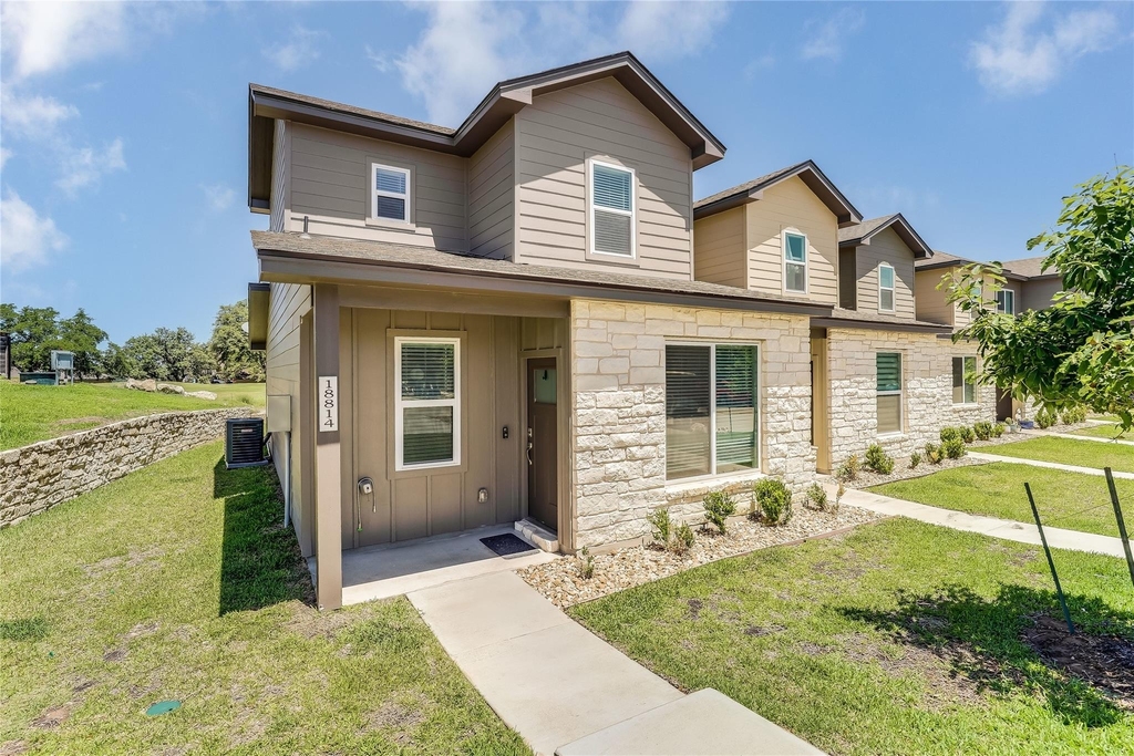 18814 Nicklaus Dr - Photo 2