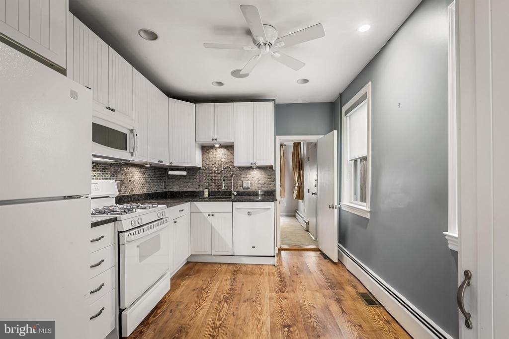 719 S Montford Avenue - Photo 12