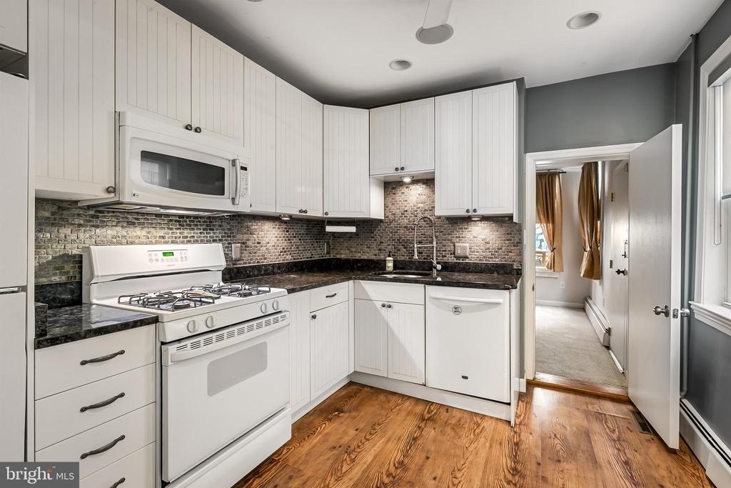 719 S Montford Avenue - Photo 13