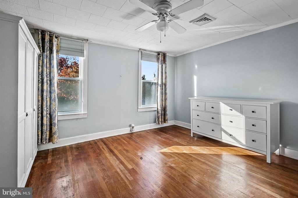 719 S Montford Avenue - Photo 31