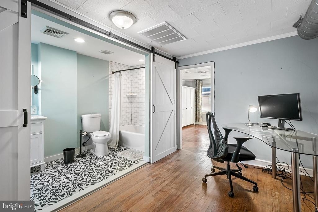 719 S Montford Avenue - Photo 25