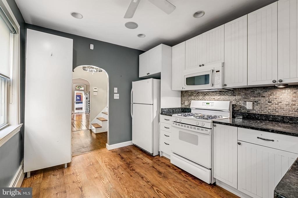 719 S Montford Avenue - Photo 15