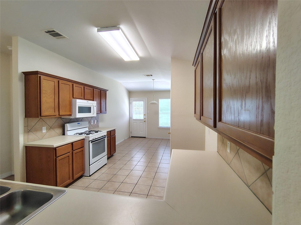 100 Steven St - Photo 7