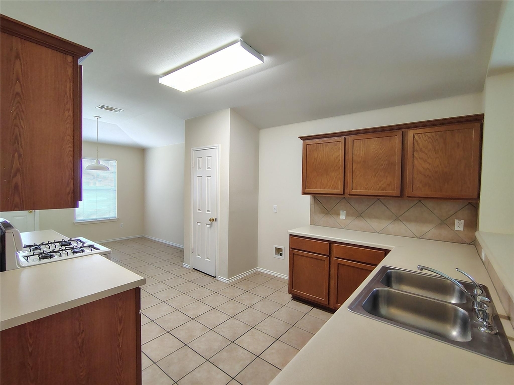 100 Steven St - Photo 8