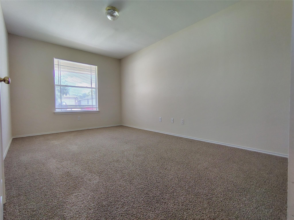 100 Steven St - Photo 3