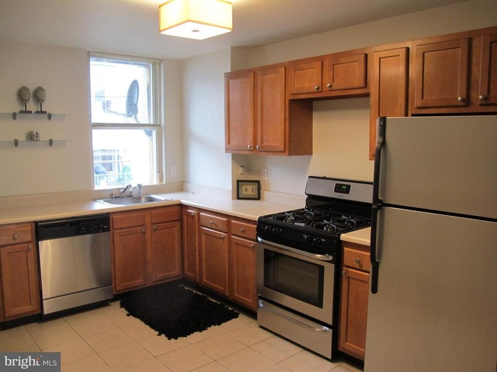 136 N Curley Street - Photo 1