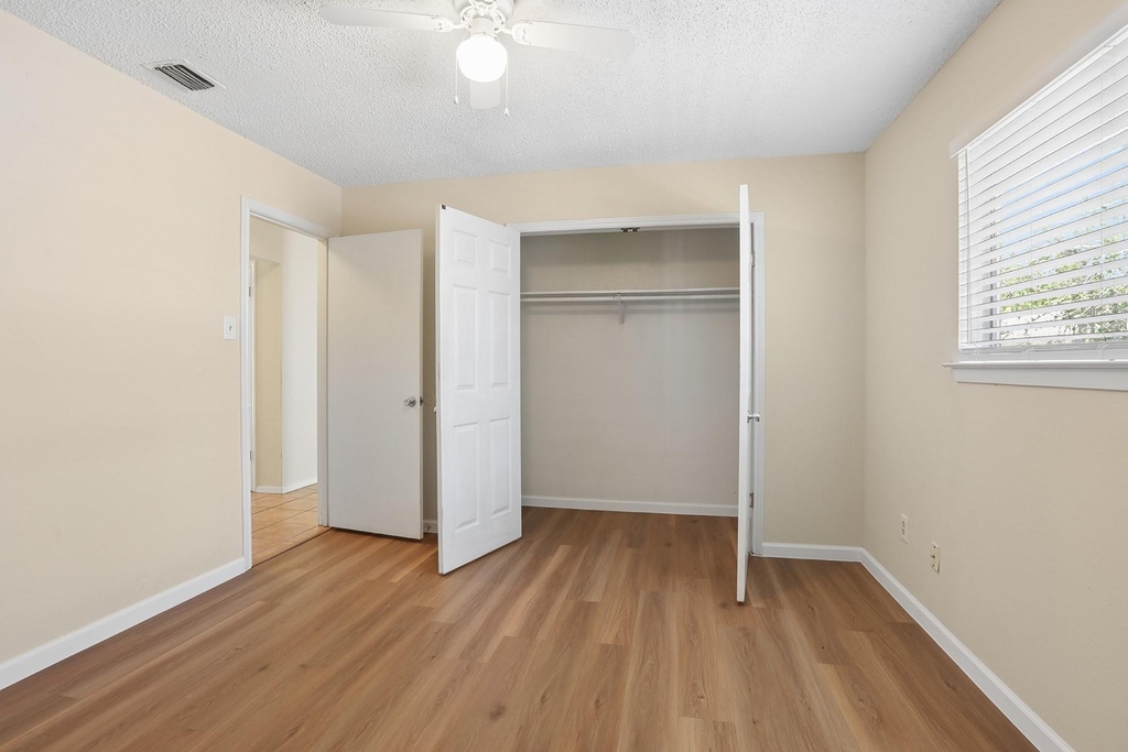 3114 Plantation Rd - Photo 13
