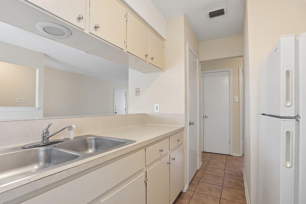 3114 Plantation Rd - Photo 7