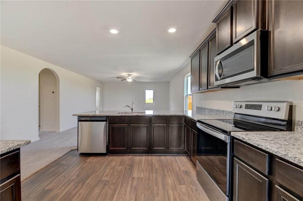 133 Dupont Pass - Photo 2