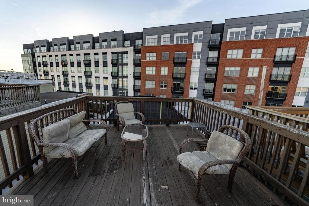 1119 Race Street - Photo 27