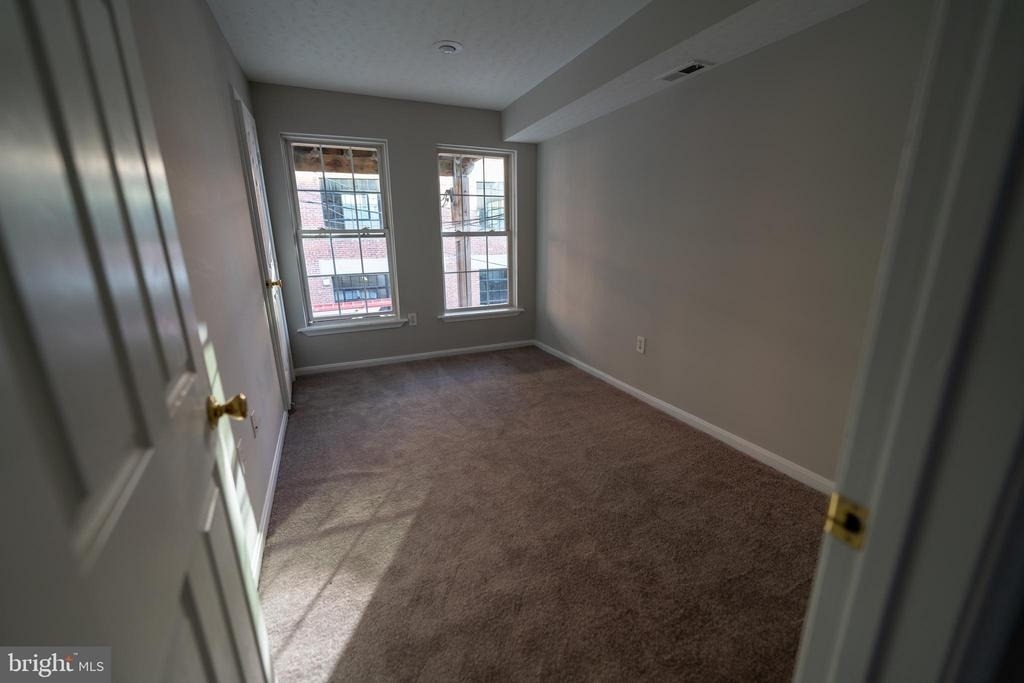 1119 Race Street - Photo 13