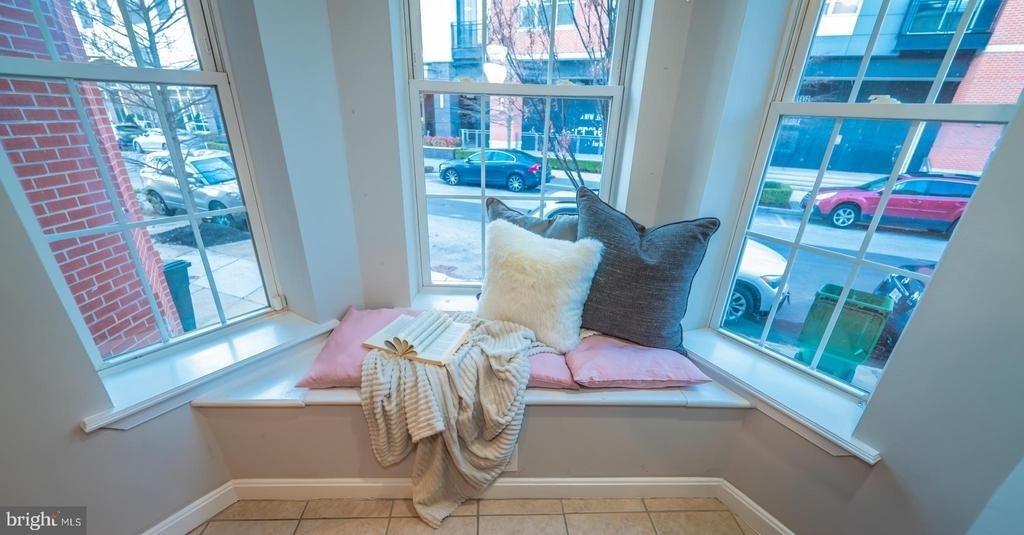 1119 Race Street - Photo 5
