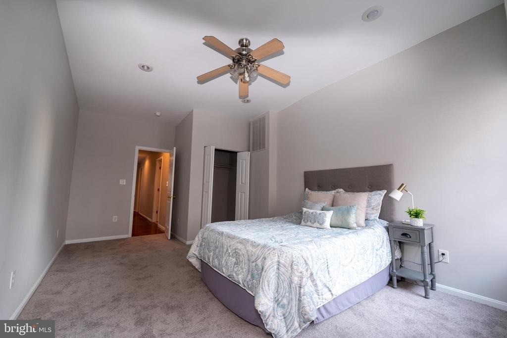 1119 Race Street - Photo 20