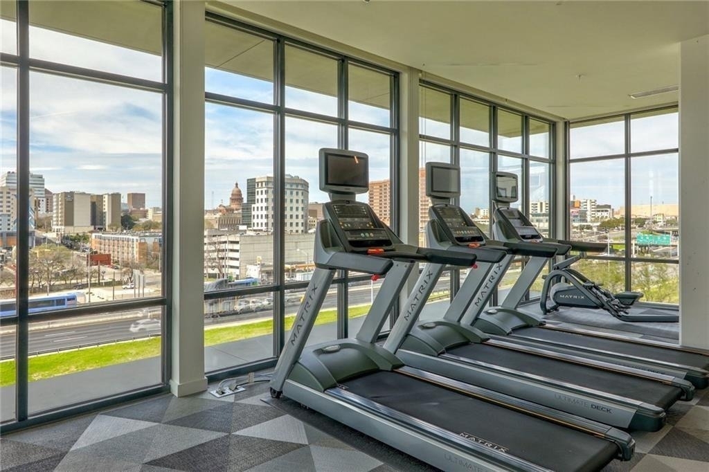 800 Embassy Dr - Photo 15