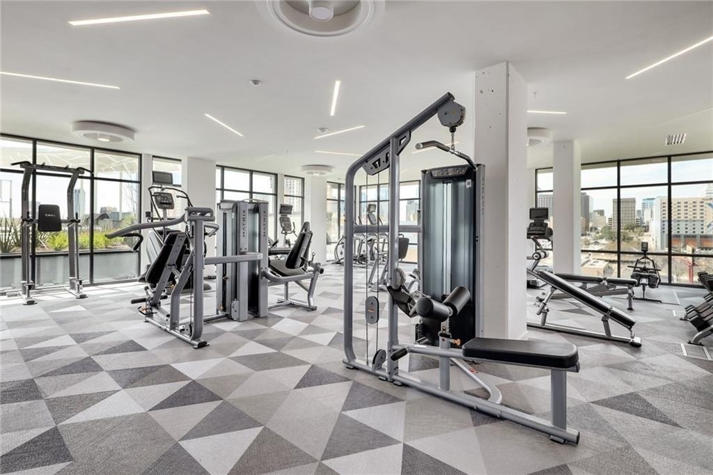 800 Embassy Dr - Photo 14