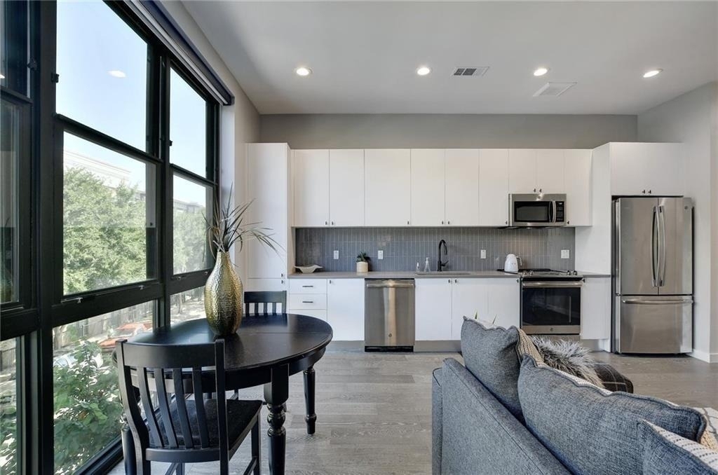 800 Embassy Dr - Photo 1