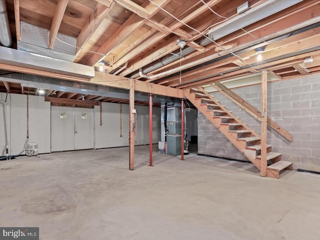 285 Michener Court E - Photo 12