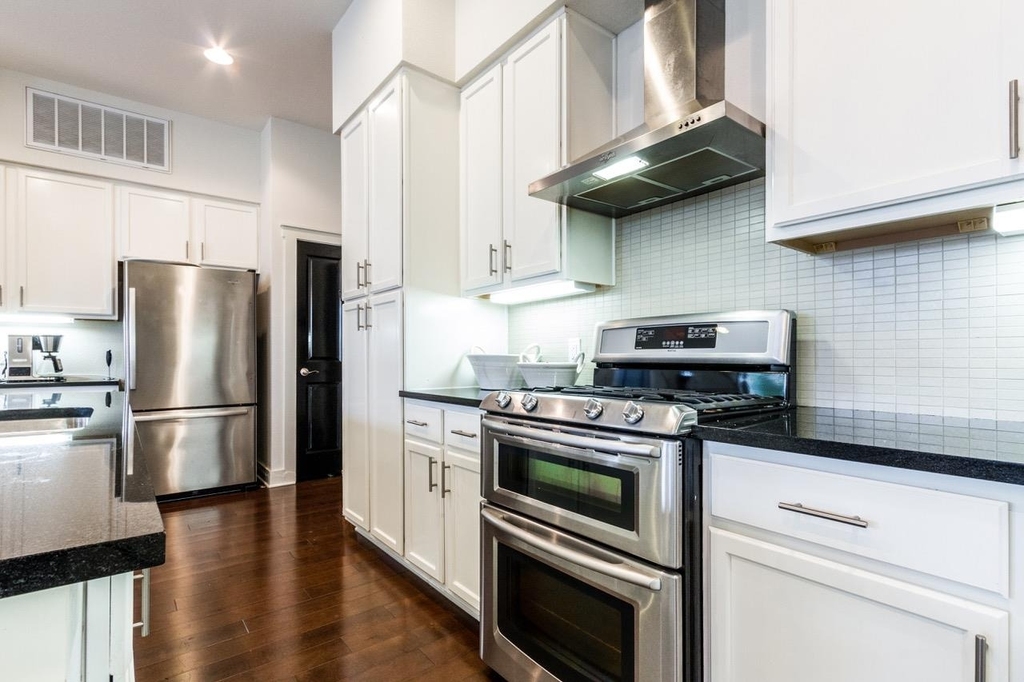 2520 Bluebonnet Ln - Photo 8