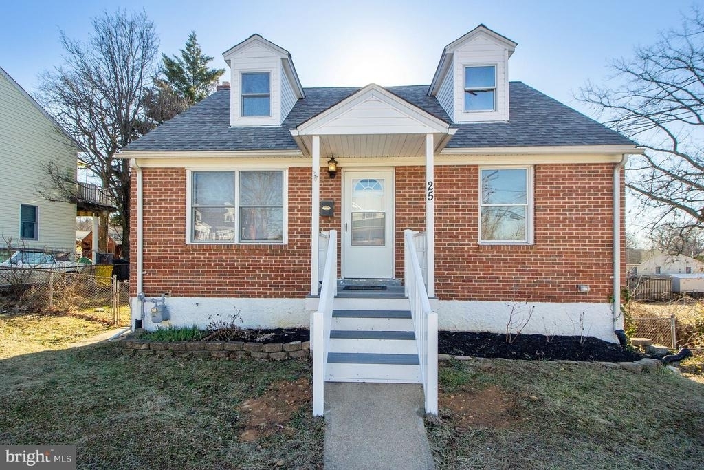 25 Birch Avenue - Photo 0