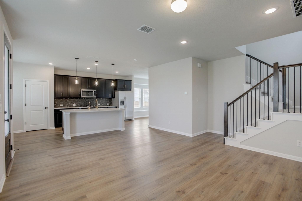 125 Clemens Dr - Photo 3