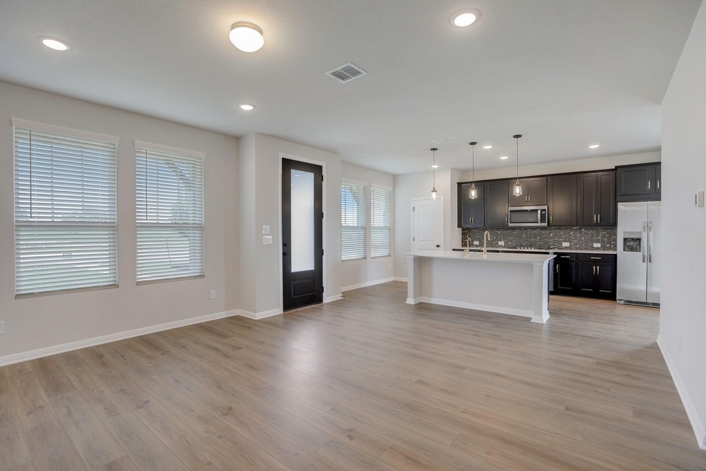 125 Clemens Dr - Photo 4