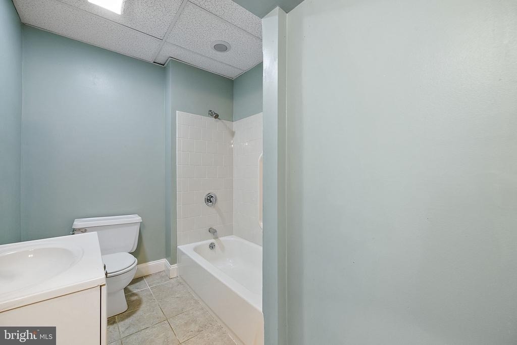 1401 Delaware Avenue - Photo 8