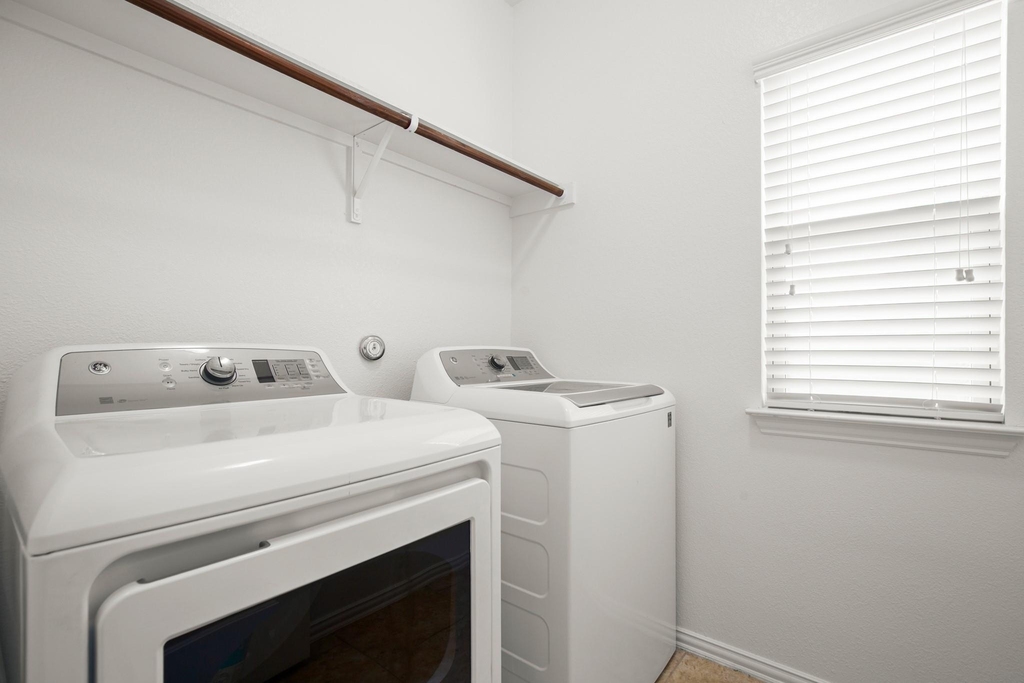 10012 Epic Knoll Dr - Photo 27