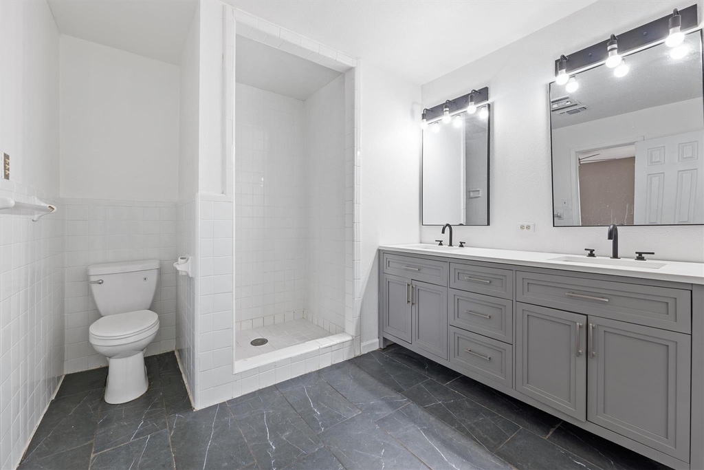 1106 Hackberry Dr - Photo 12
