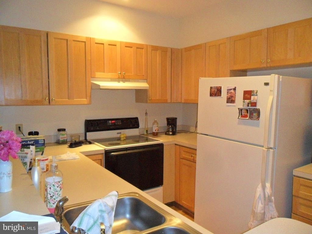 222 Delaware St. - Photo 2