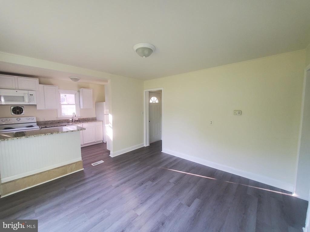 73 Upland Avenue - Photo 11