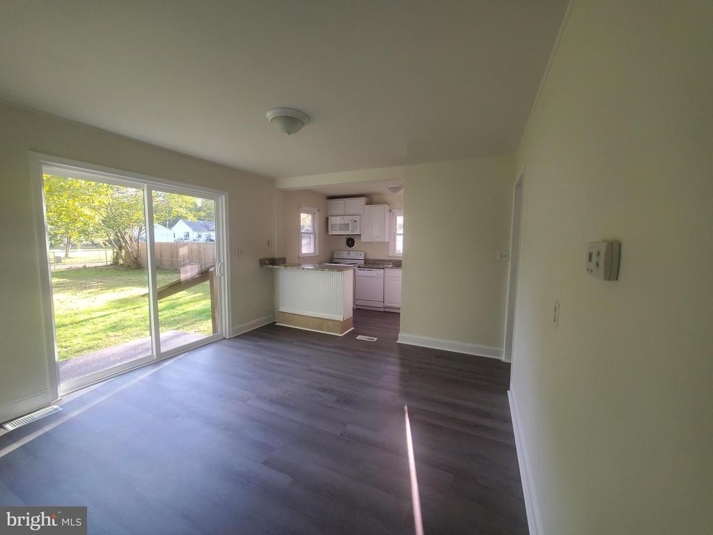 73 Upland Avenue - Photo 10