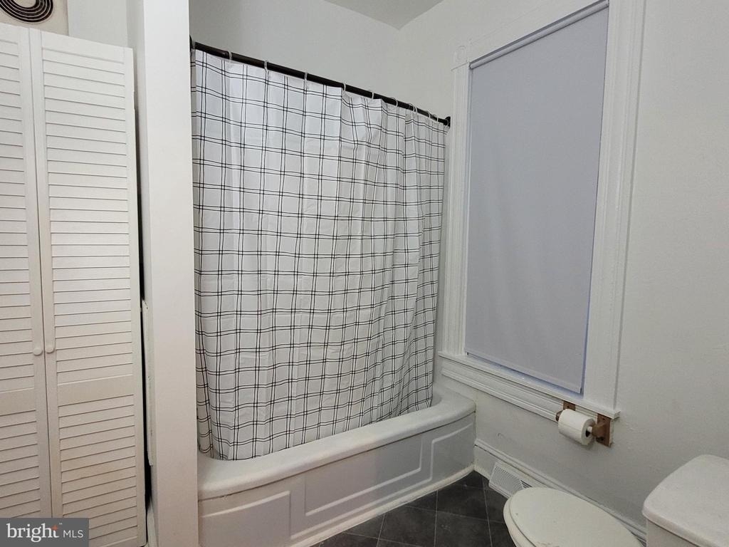 222 N Bradford Street - Photo 7