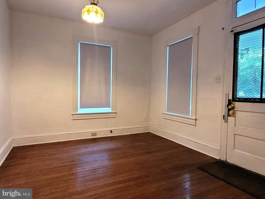 222 N Bradford Street - Photo 1