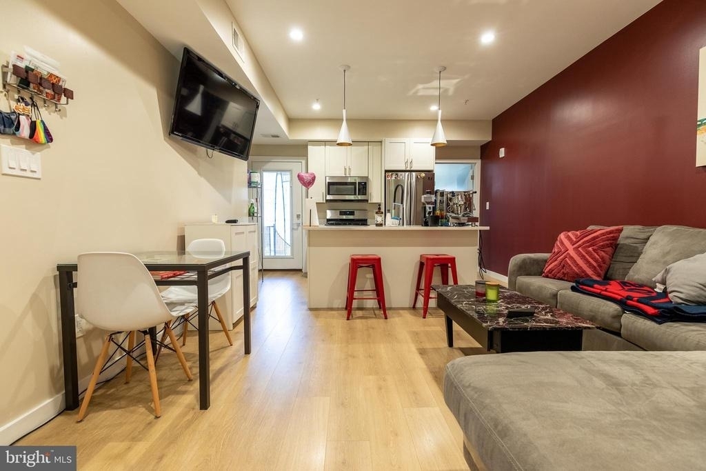 839 19th Street Ne - Photo 3