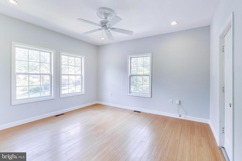 5713 Eads Street Ne - Photo 12
