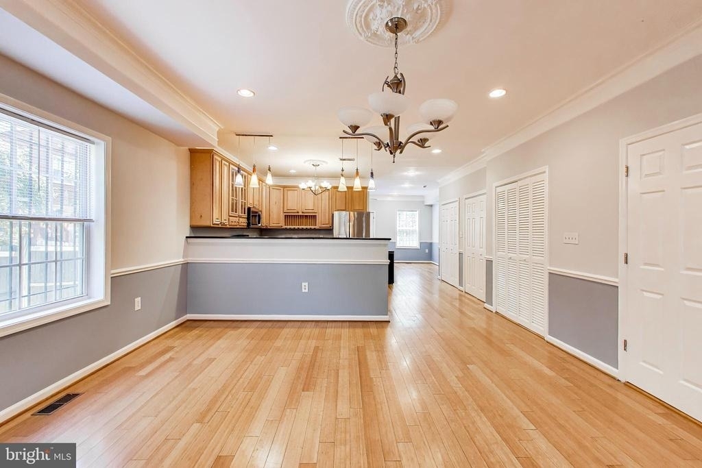 5713 Eads Street Ne - Photo 3