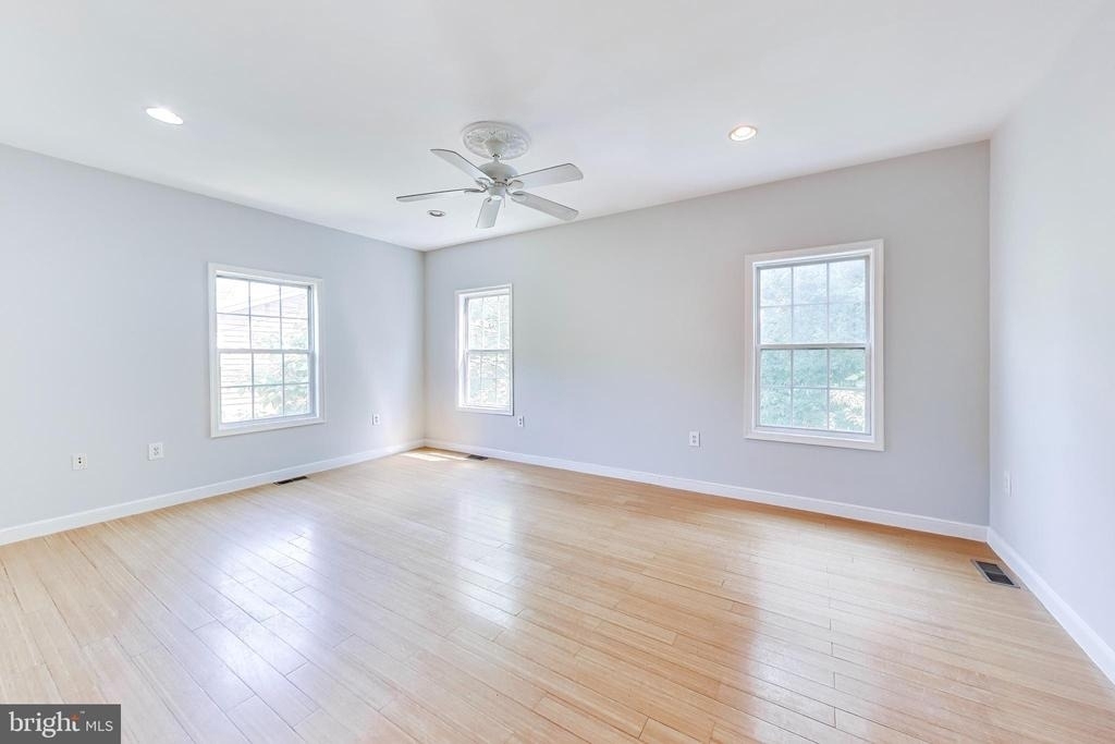 5713 Eads Street Ne - Photo 9