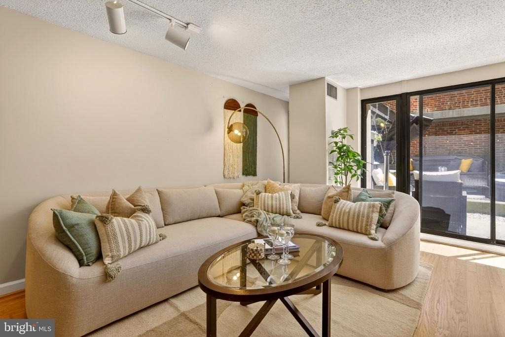 1615 Q Street Nw - Photo 12