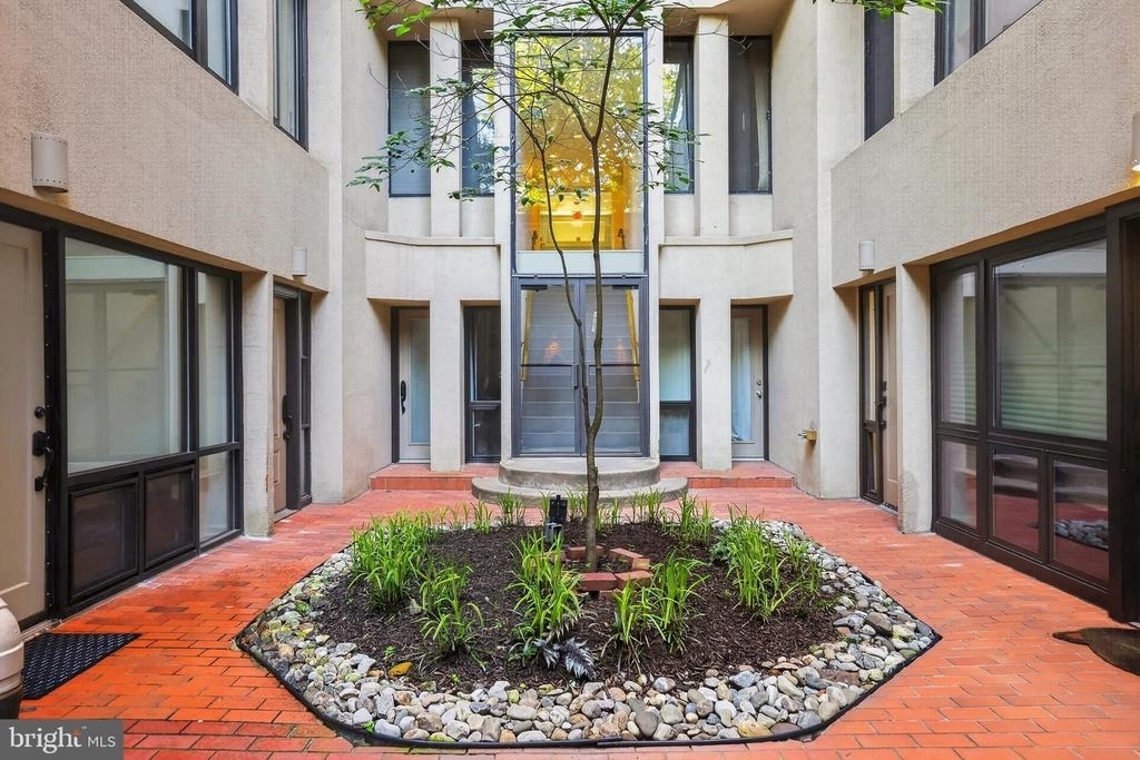 1615 Q Street Nw - Photo 2