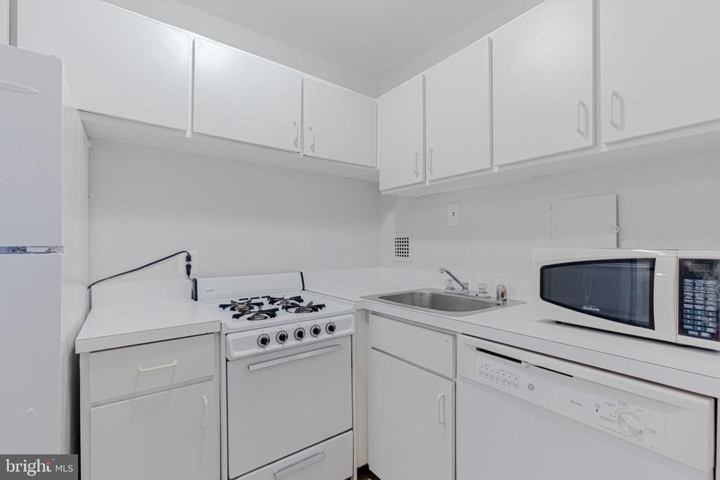 950 25th Street Nw - Photo 5