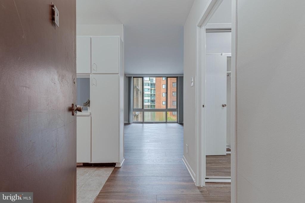 950 25th Street Nw - Photo 2