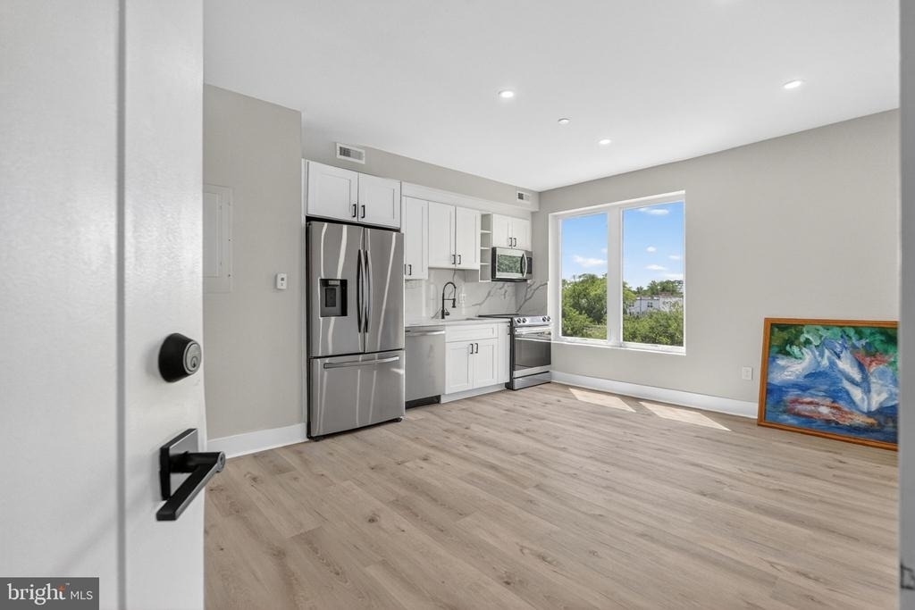 1915 Benning Road Ne - Photo 3