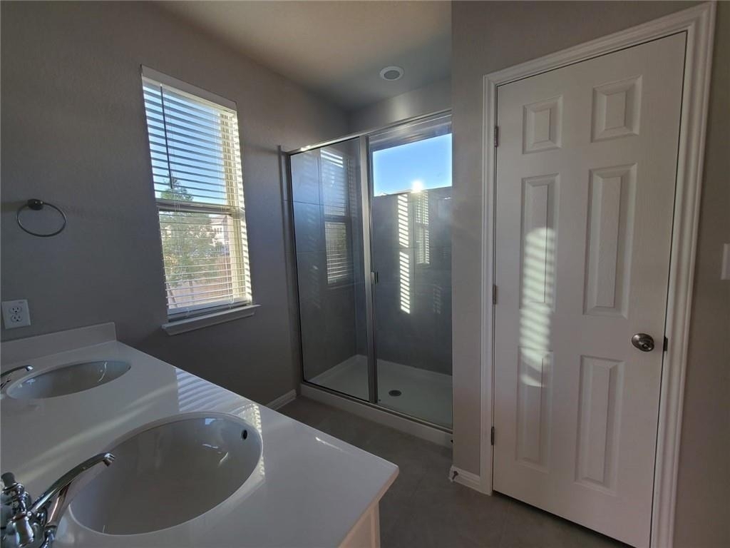 3201 College Park Dr - Photo 3