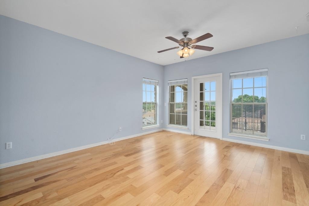 6810 Deatonhill Dr - Photo 3