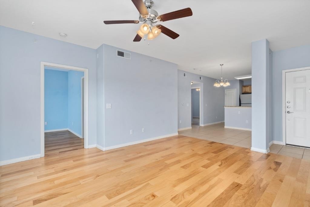 6810 Deatonhill Dr - Photo 2