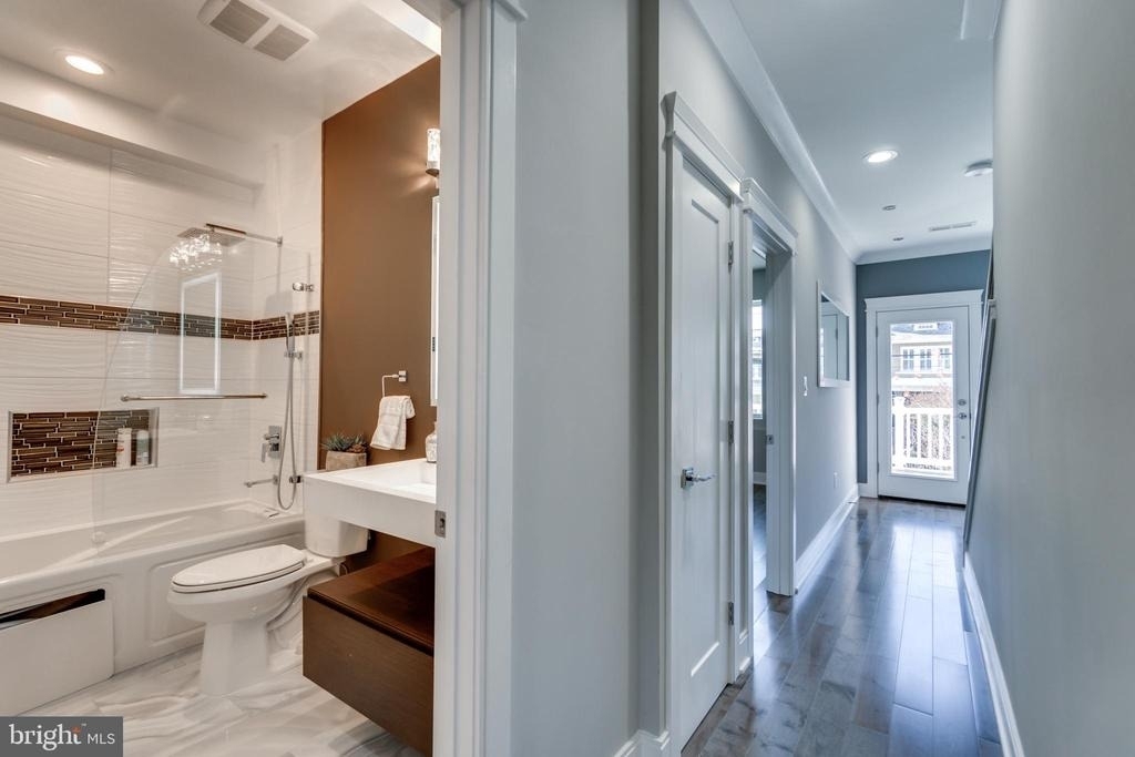 5311 7th Street Nw - Photo 32