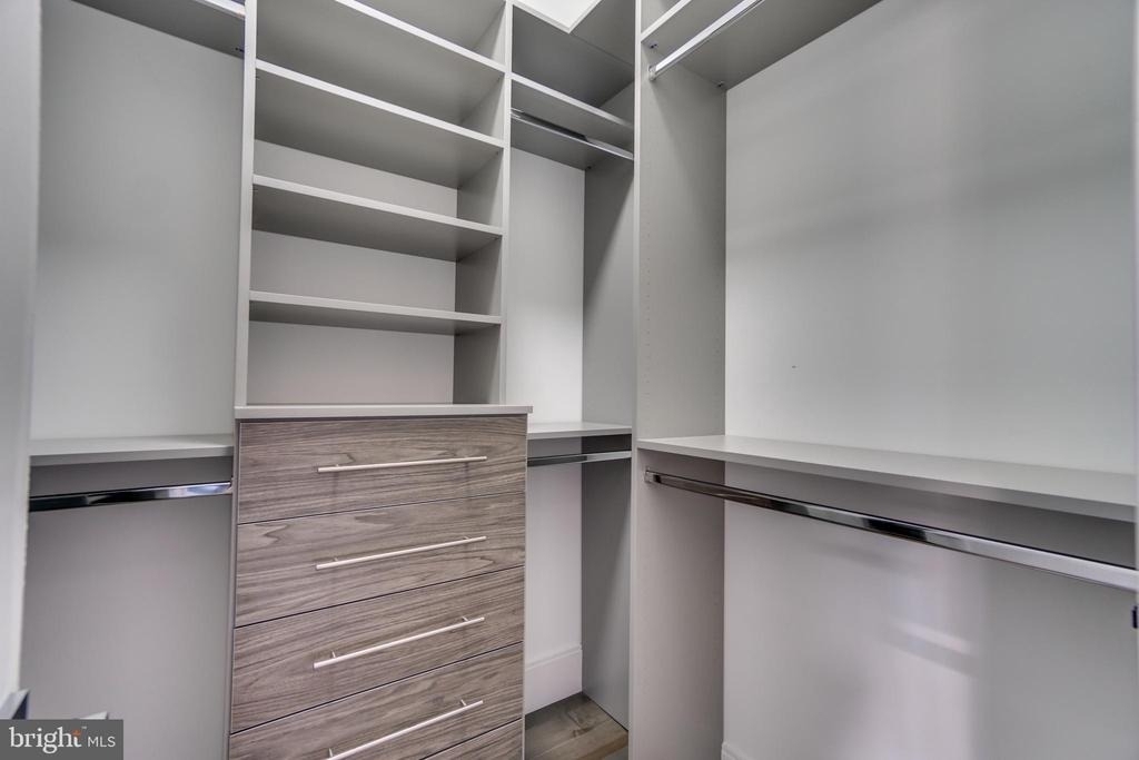 5311 7th Street Nw - Photo 9