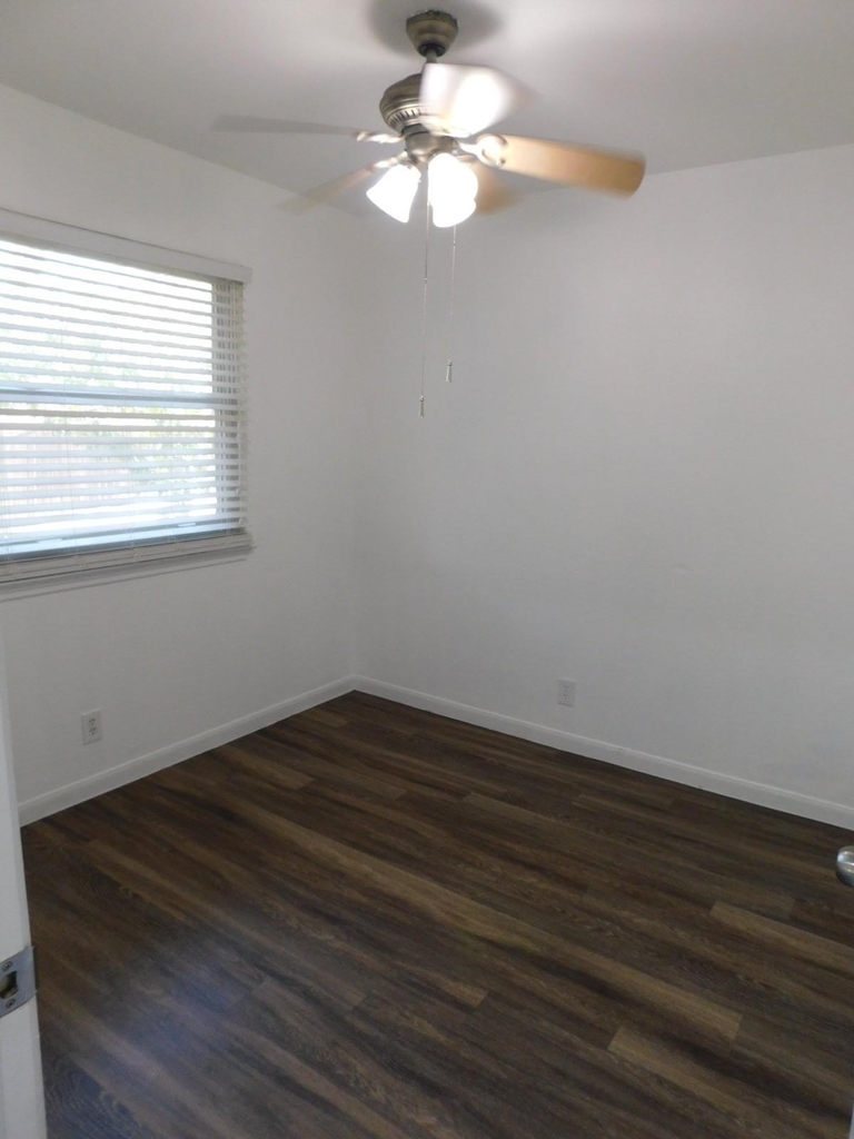 1104 Winecup Ct - Photo 10
