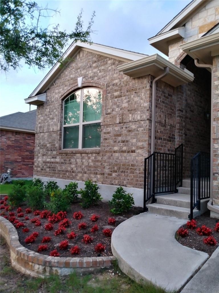 348 Stone View Trl - Photo 1