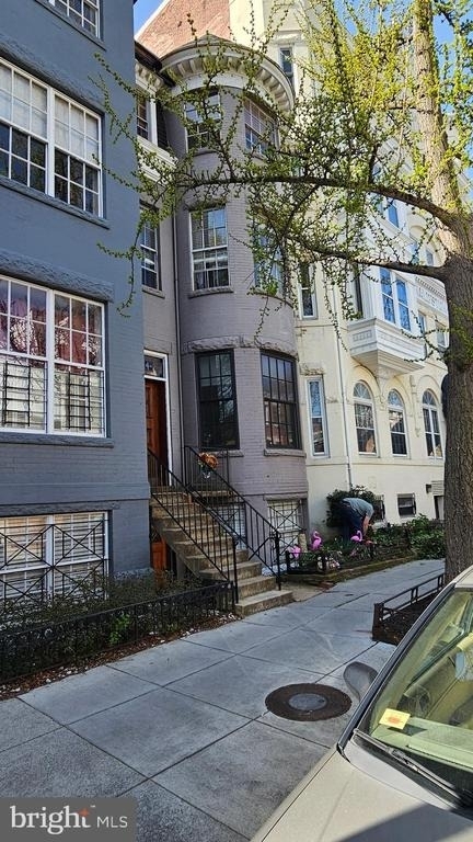 1714 Corcoran Street Nw - Photo 2